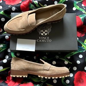 💕 Suede Vince Camuto Loafers 💕